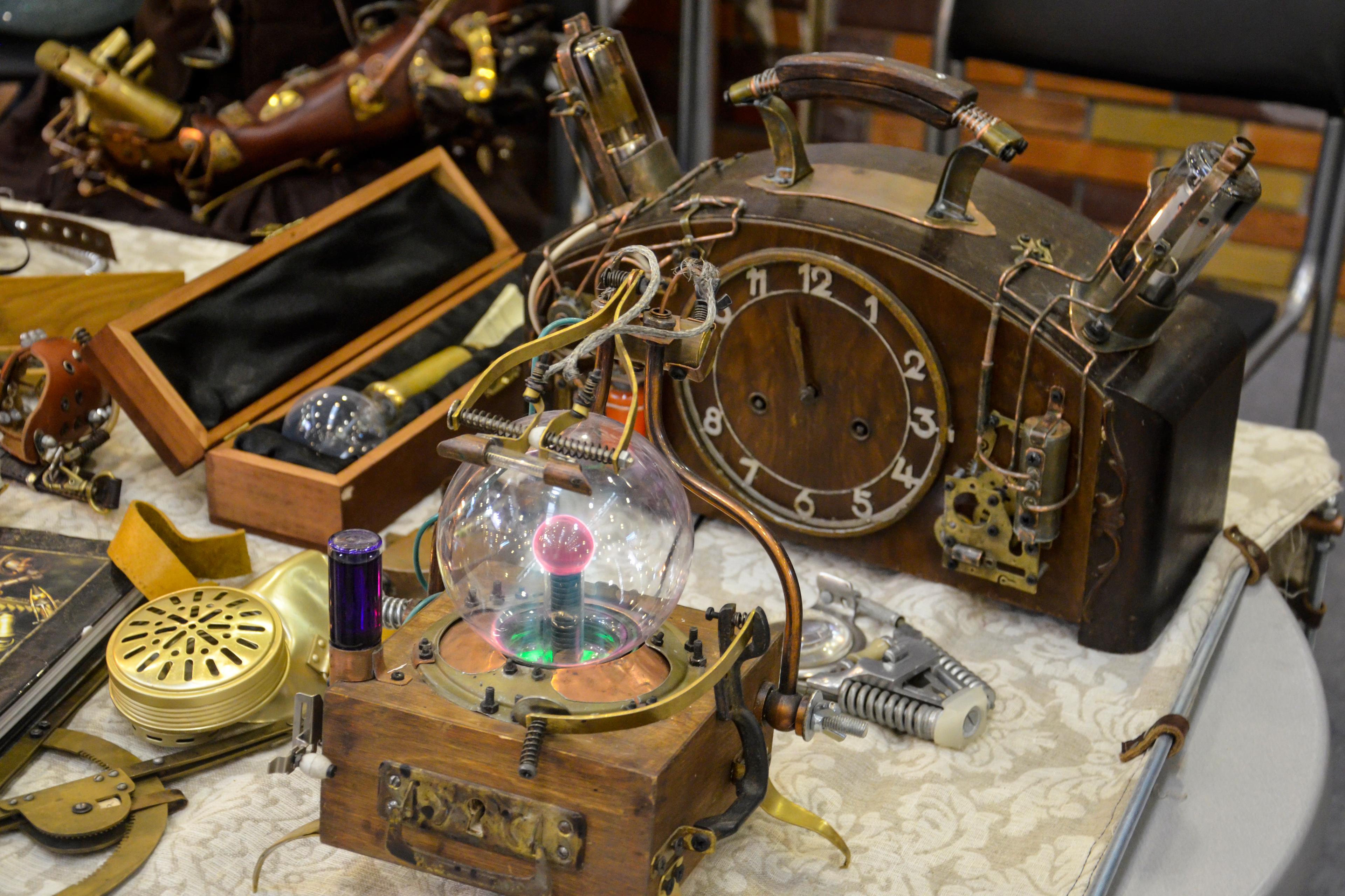Antique Shopping for Home Decor - Pretoria's Vintage Charm
