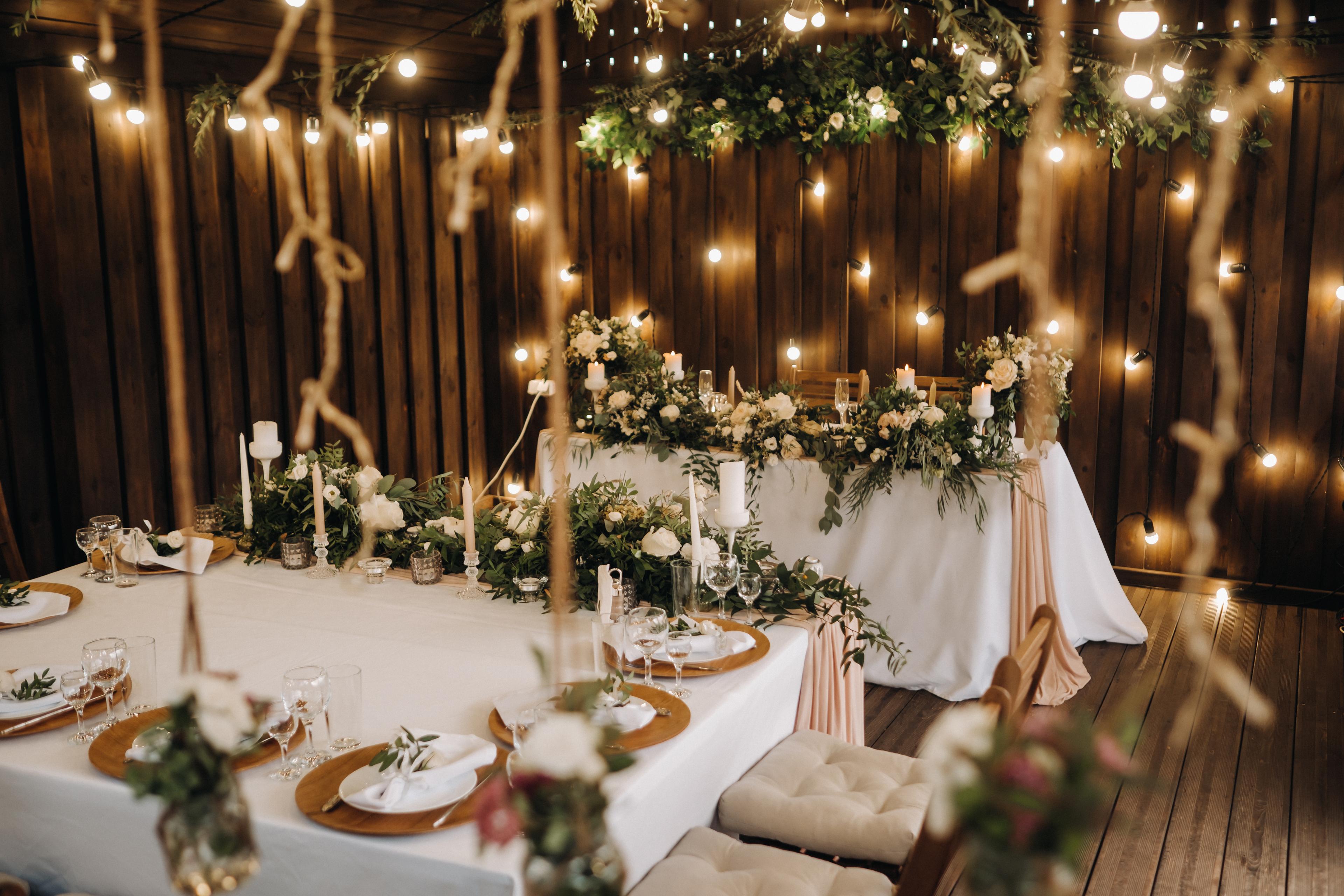 Elevate Your Wedding with Stunning Decor